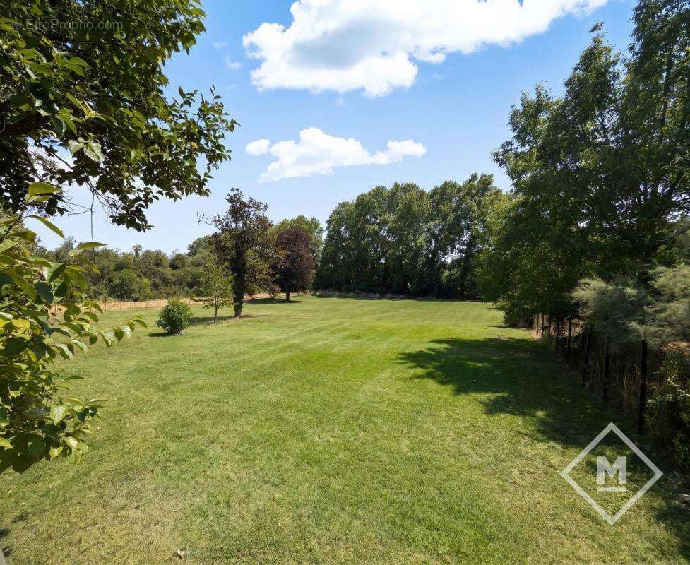 Ancien corps de ferme du XVIIᵉ siècle – 256 m² sur 5 000 m² de parc arboré - photo 12