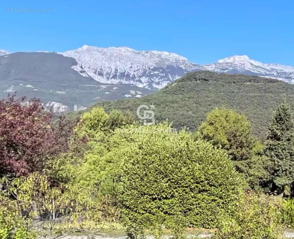 Appartement à SAINT-GEORGES-DE-COMMIERS