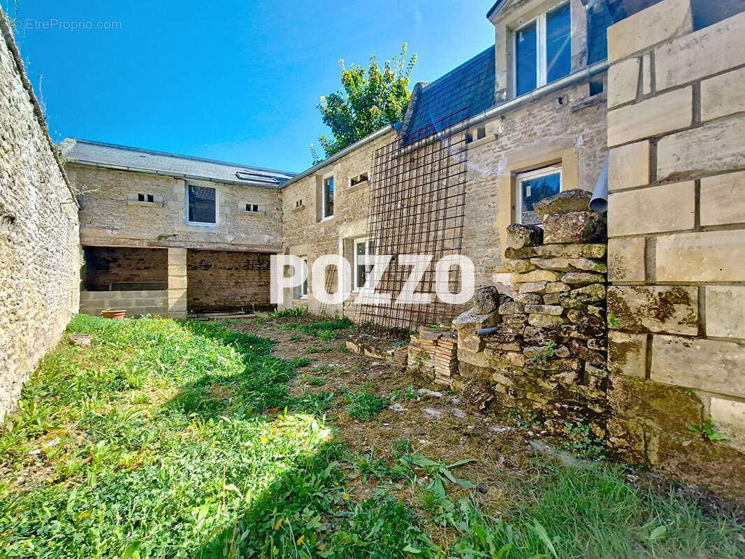 Maison à BERNIERES-SUR-MER