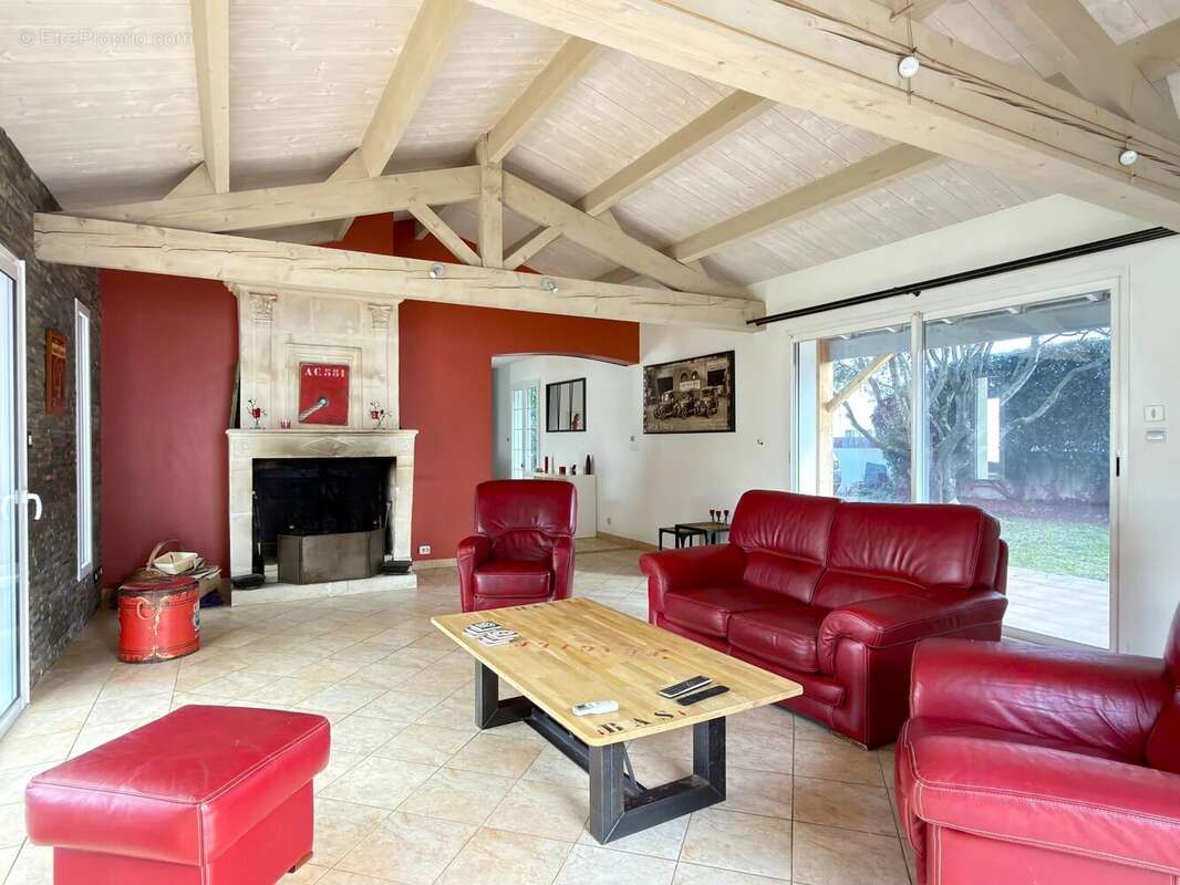 Maison à DOMPIERRE-SUR-MER