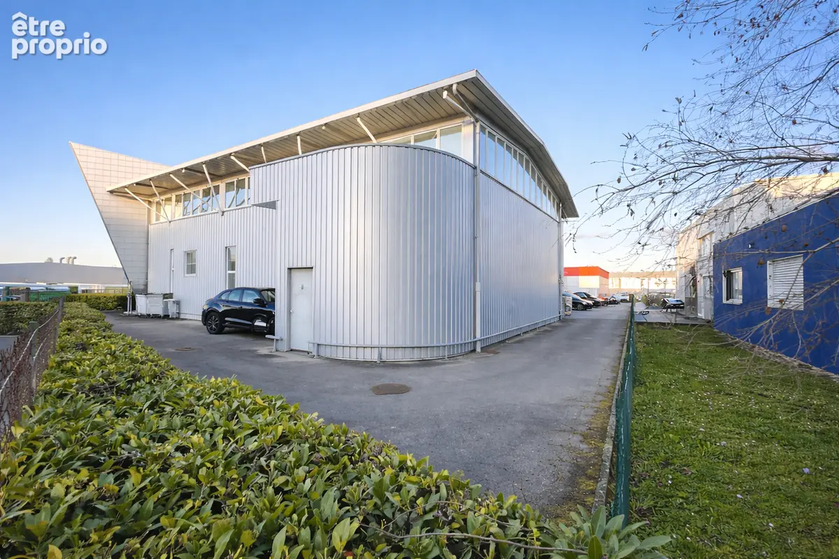 Local d'activité 640 m² Publier 74500 - photo 2