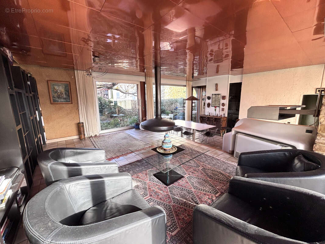 Maison à SAINT-CYR-AU-MONT-D'OR