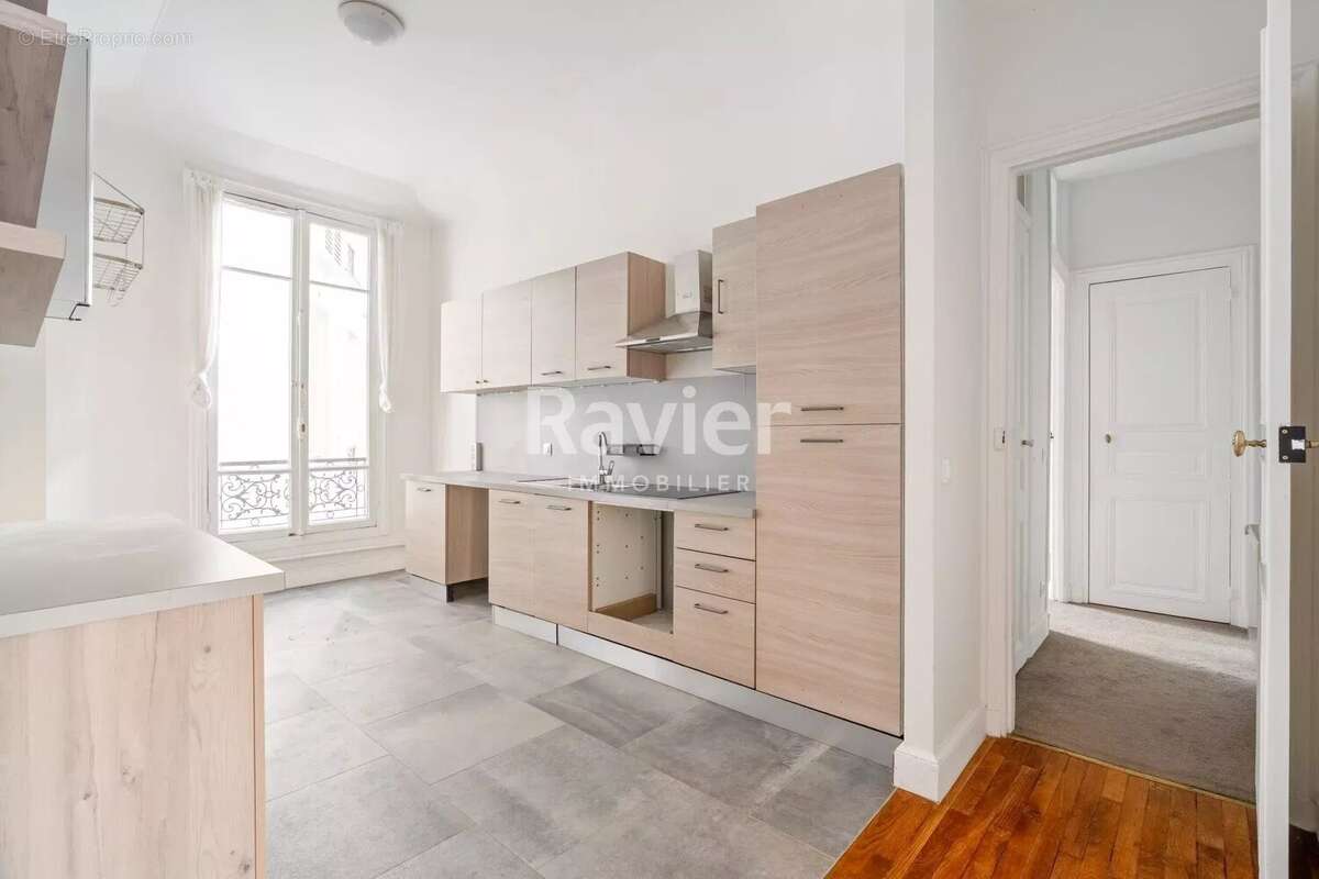 Appartement à PARIS-17E