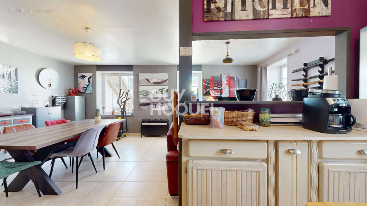 Douceur de vivre à La Noue ? Maison de village avec grand garage - photo 3