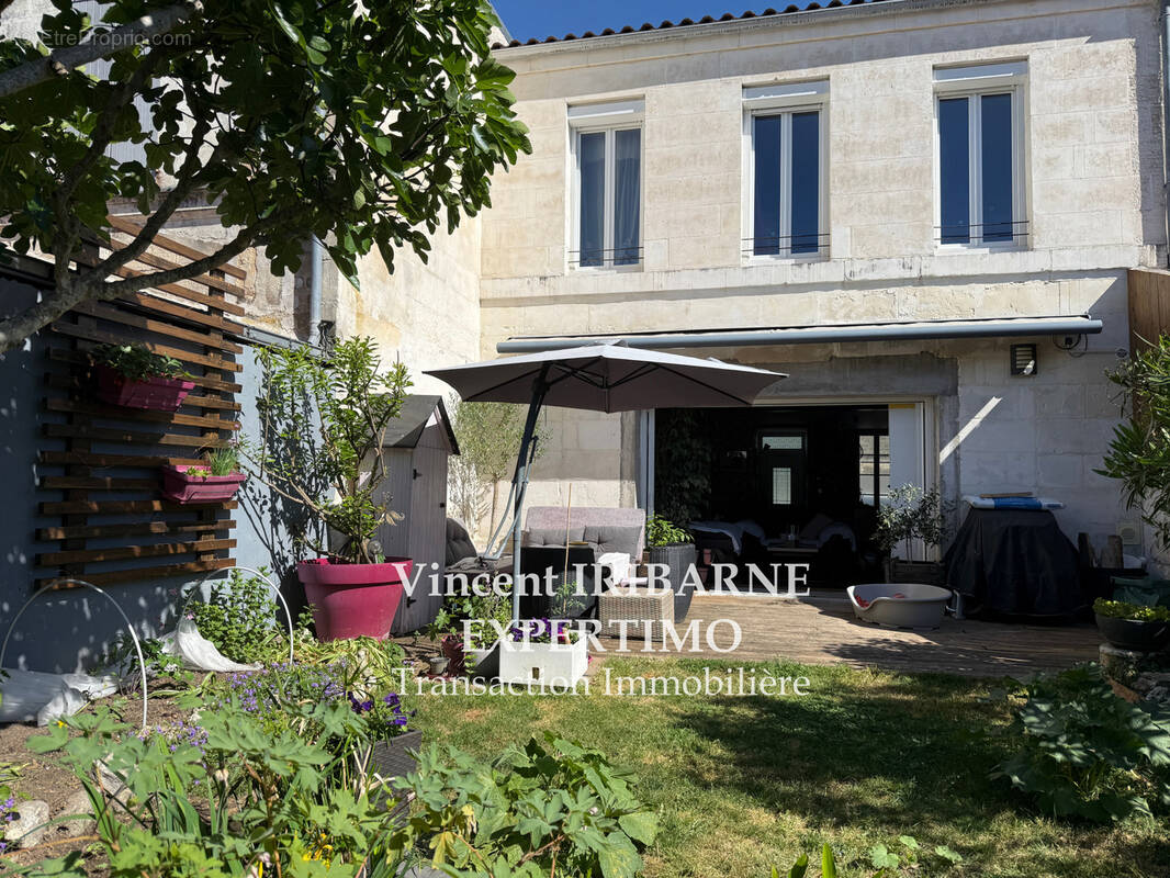 Maison à SAINTES