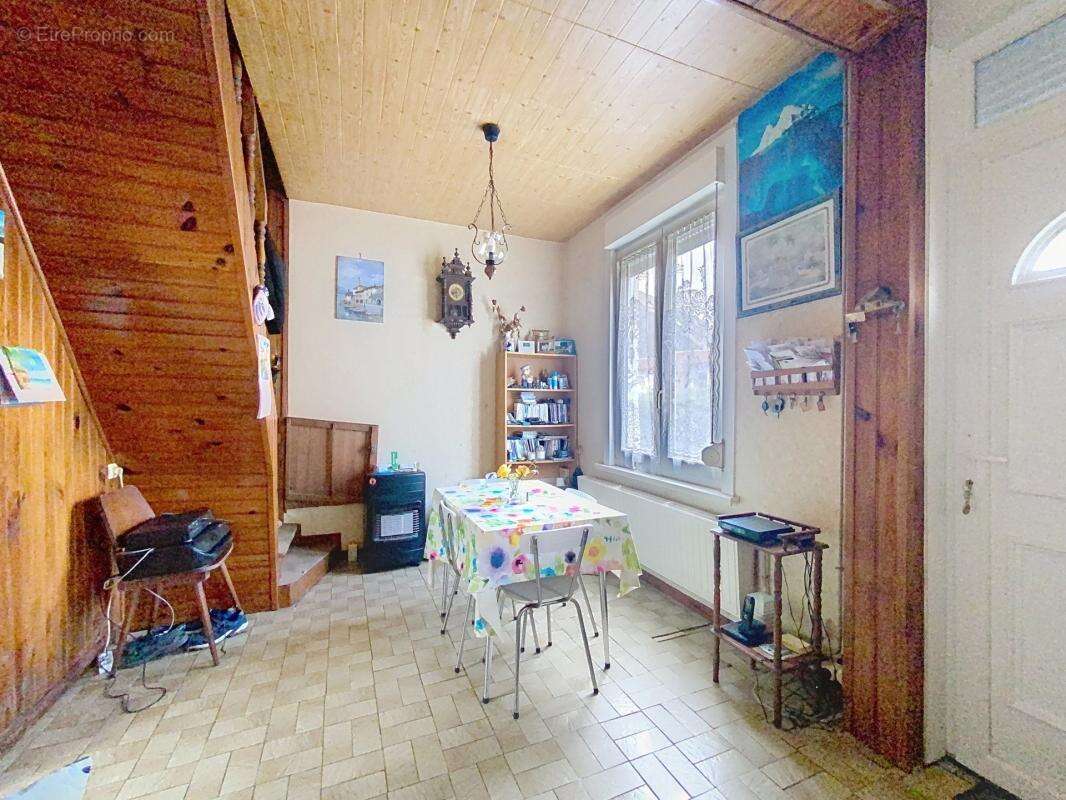 Maison ancienne avec jardin, 2 chambres - photo 5