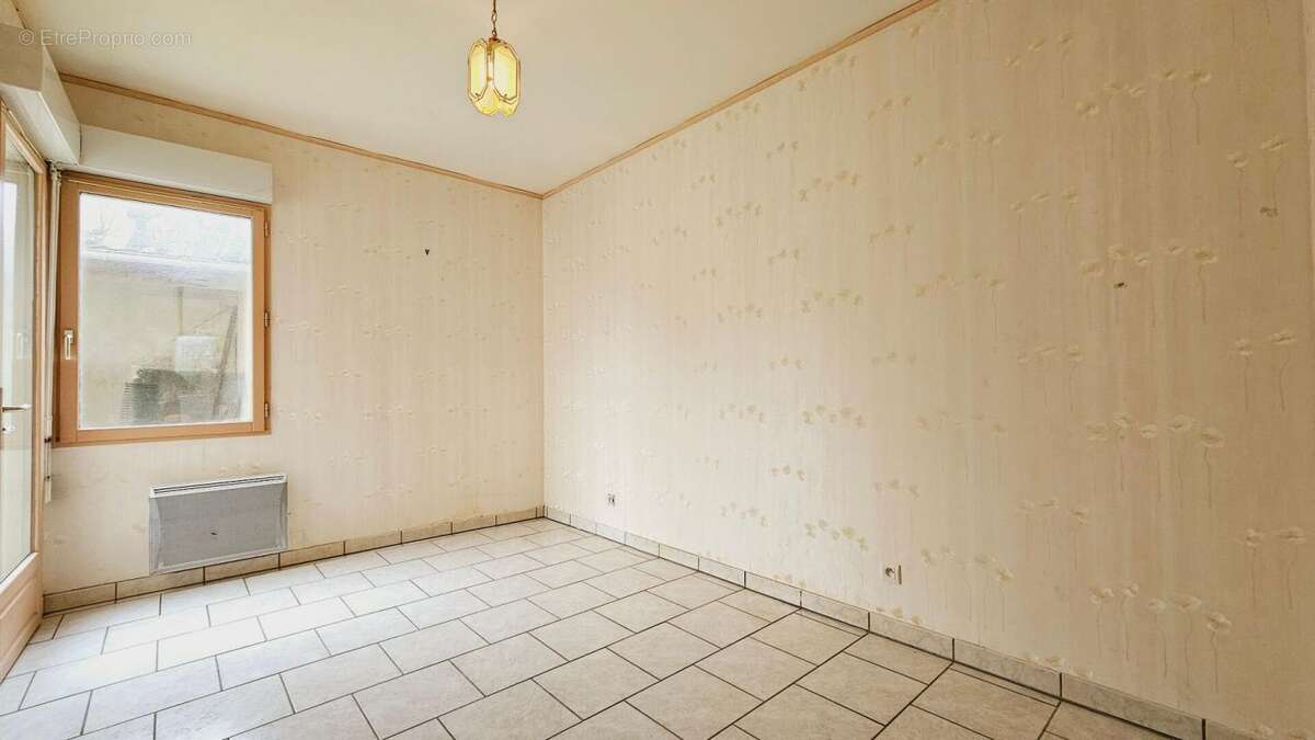 Maison à SAINT-DOULCHARD