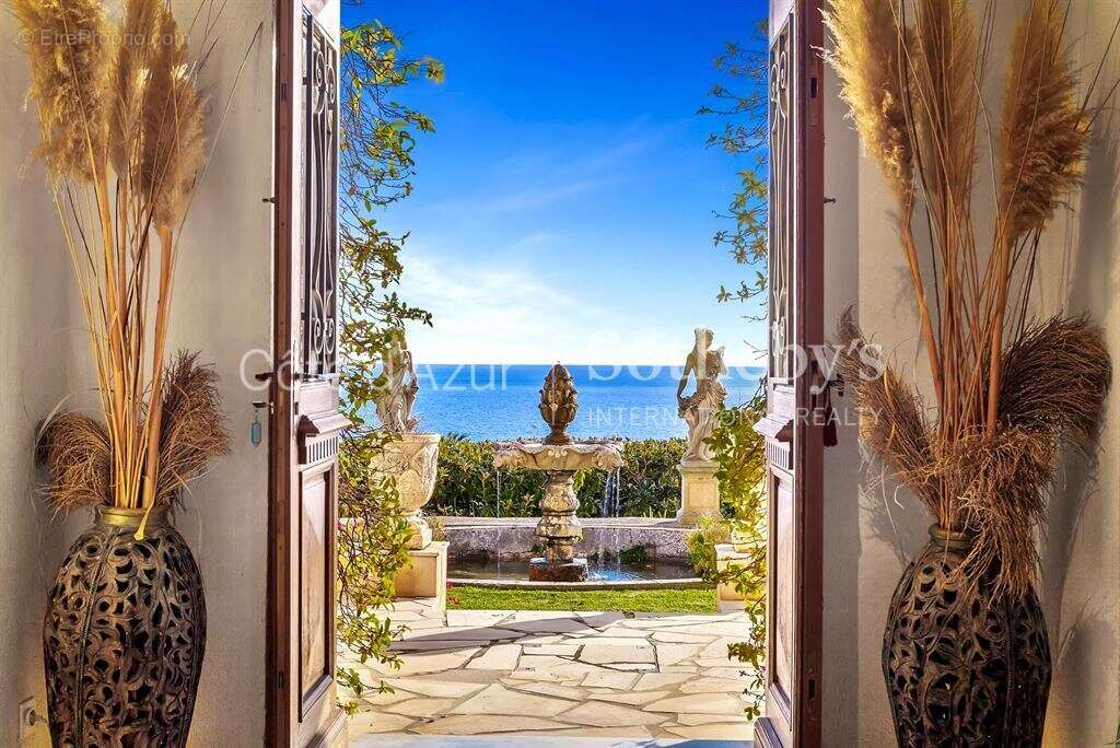 Maison à EZE
