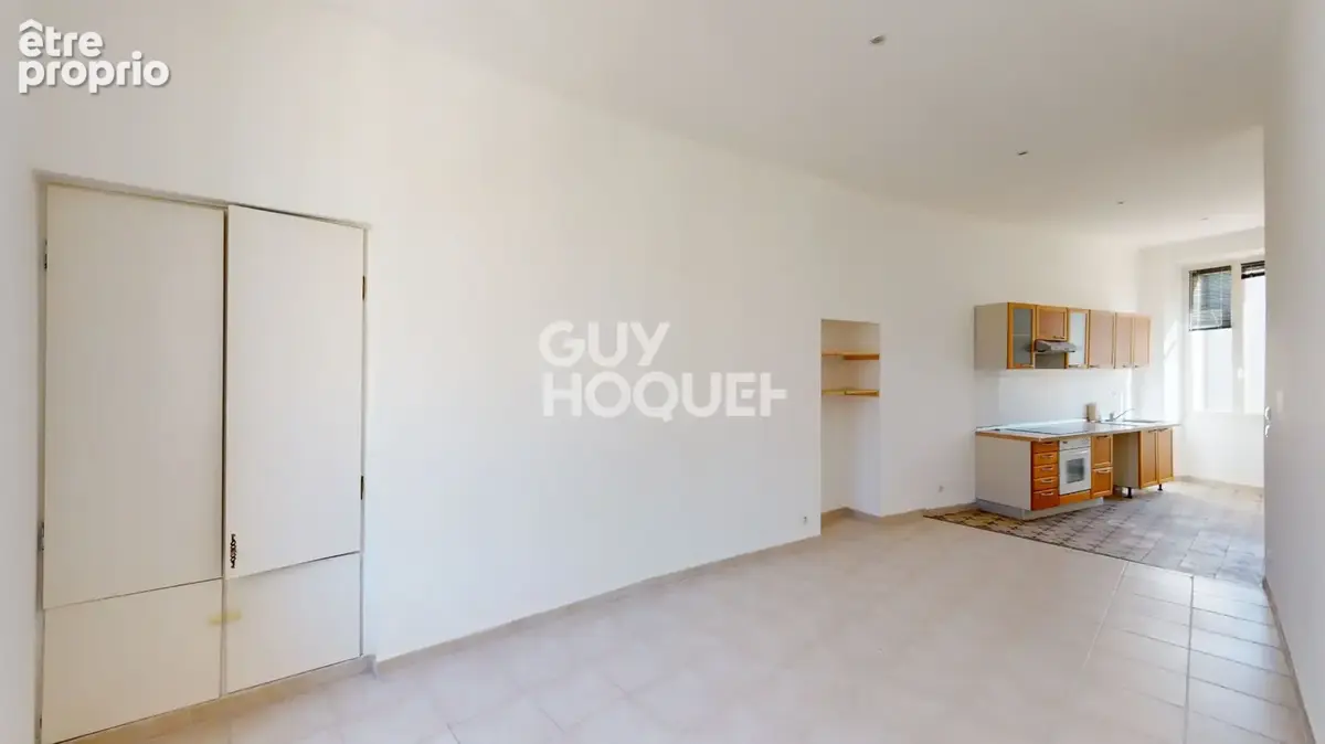 Carpentras - T2 de 48 m² - rénové et lumineux en centre-ville - photo 6