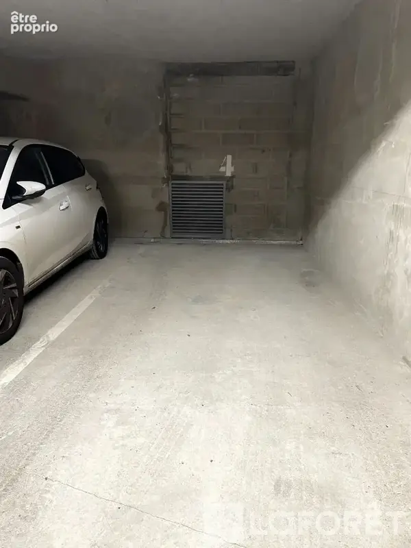 Parking en sous-sol quartier Diderot - photo 1