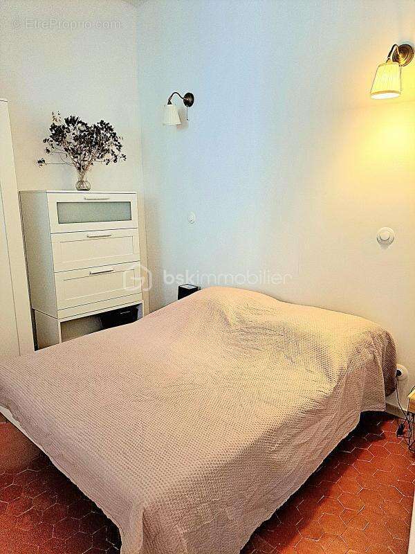Appartement à MARSEILLE-2E