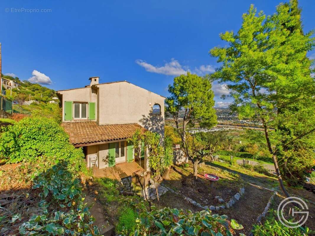 VILLA 5 pièces 134m² + Terrain 3.174m² - Moyenne Corniche des Pugets - SAINT LAURENT DU VAR - photo 23