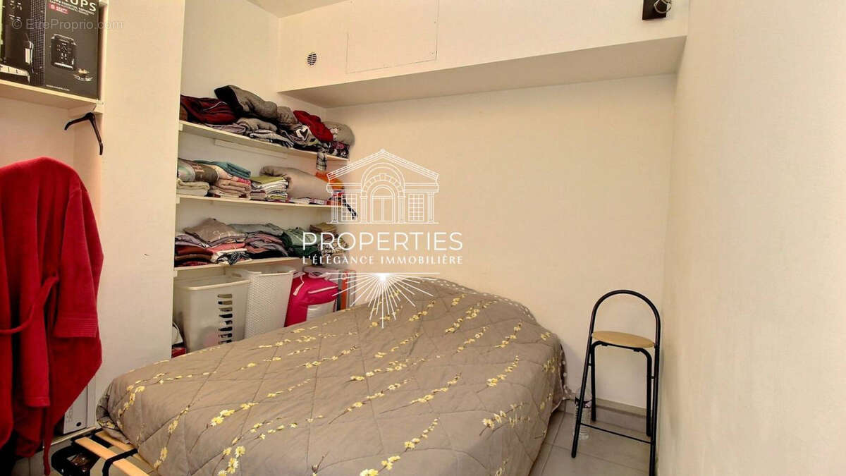 Appartement à BORMES-LES-MIMOSAS