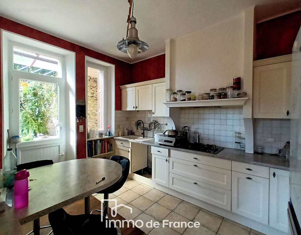 Maison à FLAGNAC