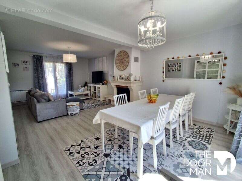 Maison à LE PERRAY-EN-YVELINES