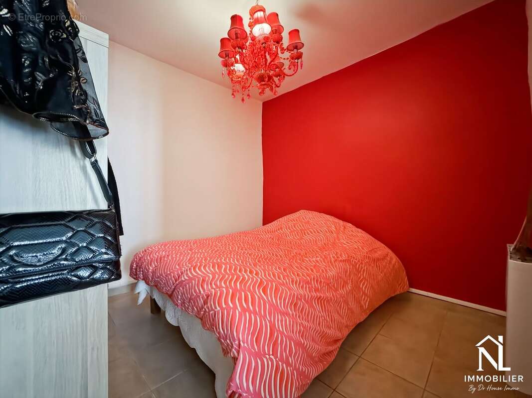 Appartement à SIGNES