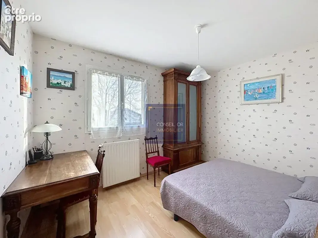 Maison - T5 - 148m2 - Terrain 750m2 - photo 10