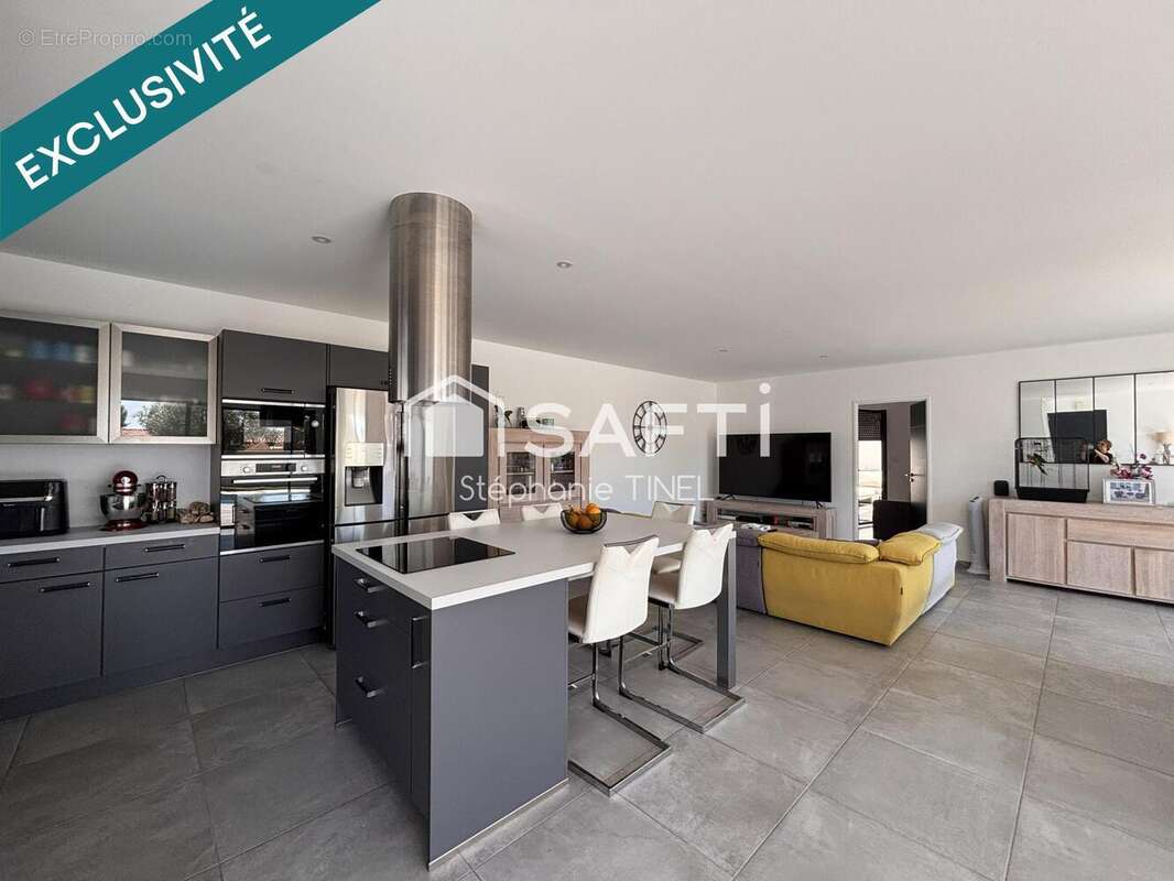 Maison 154 m² à Marsilly  - photo 2
