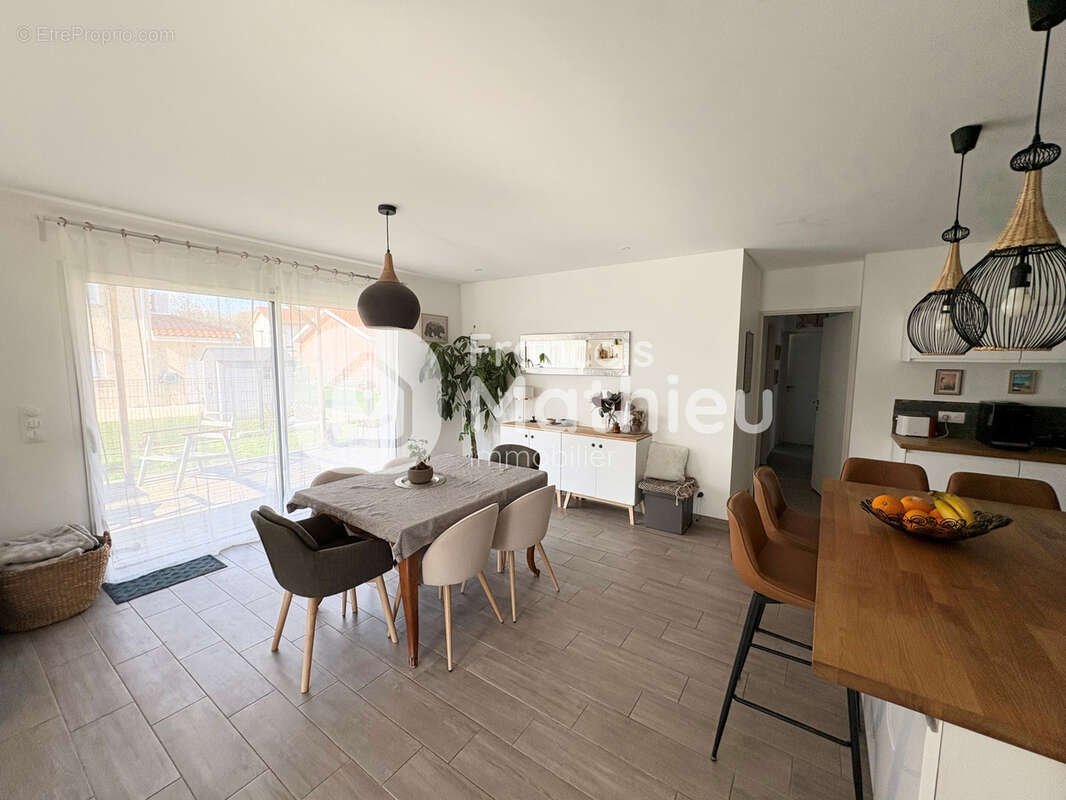 Châtillon sur Chalaronne : maison plain-pied 97m2 hab - 3ch + garage - 499m2 de terrain - photo 6