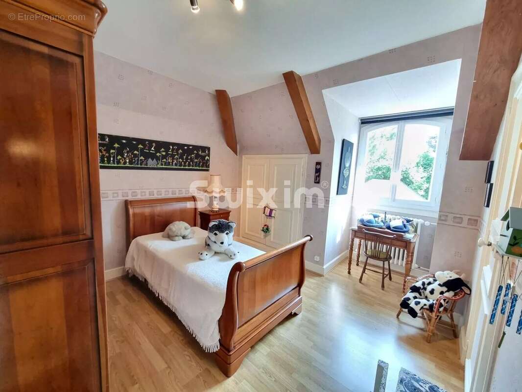 Maison à VARENNES-VAUZELLES