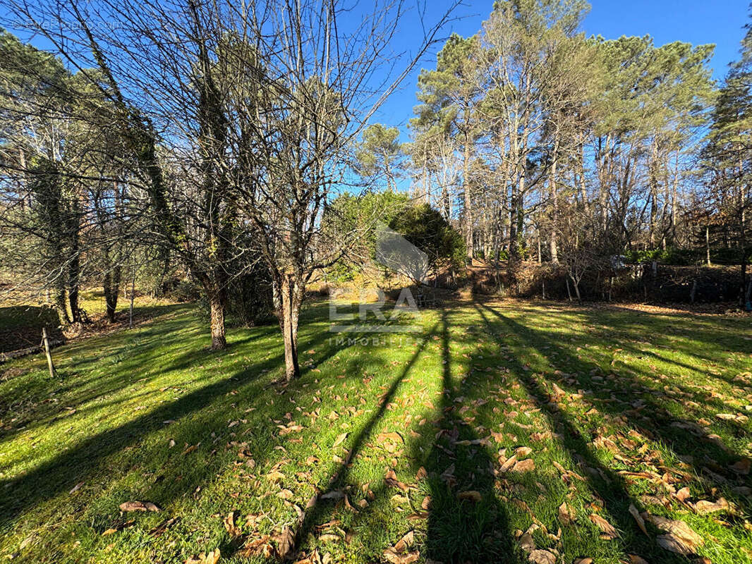 Terrain à CHANCELADE