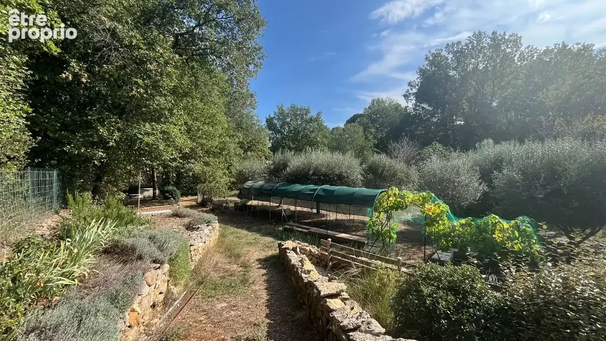 Maison T5 avec garage et piscine - Havre de paix et de nature sur près d'1 hectare - photo 16
