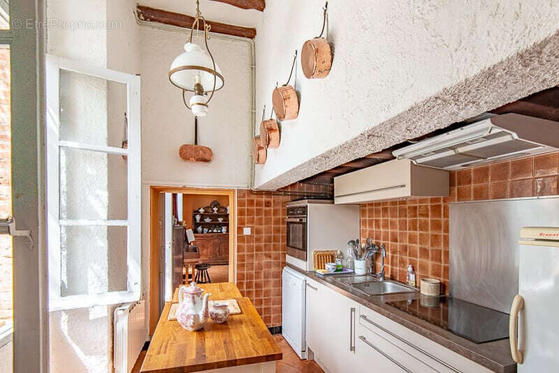 CHATEAU de famille du 17e siècle en très bon état à vendre à GIBEL - photo 9