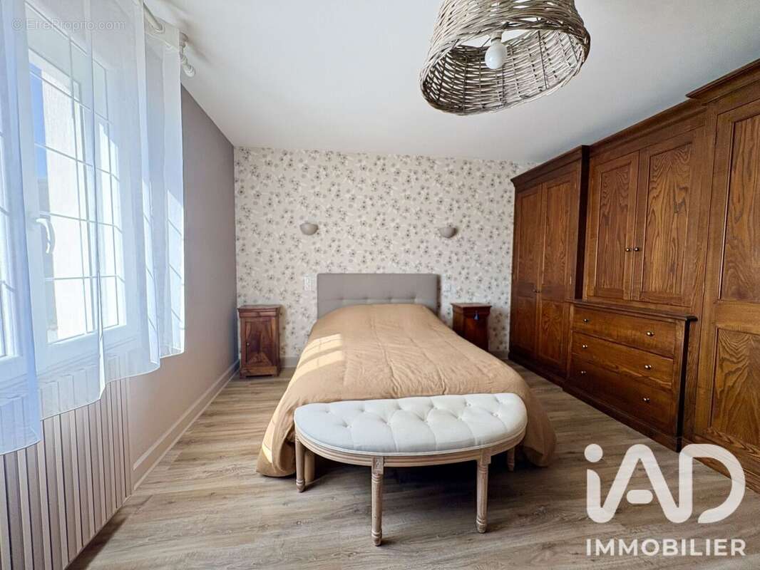 Maison 140 m² à Cognac  - photo 5