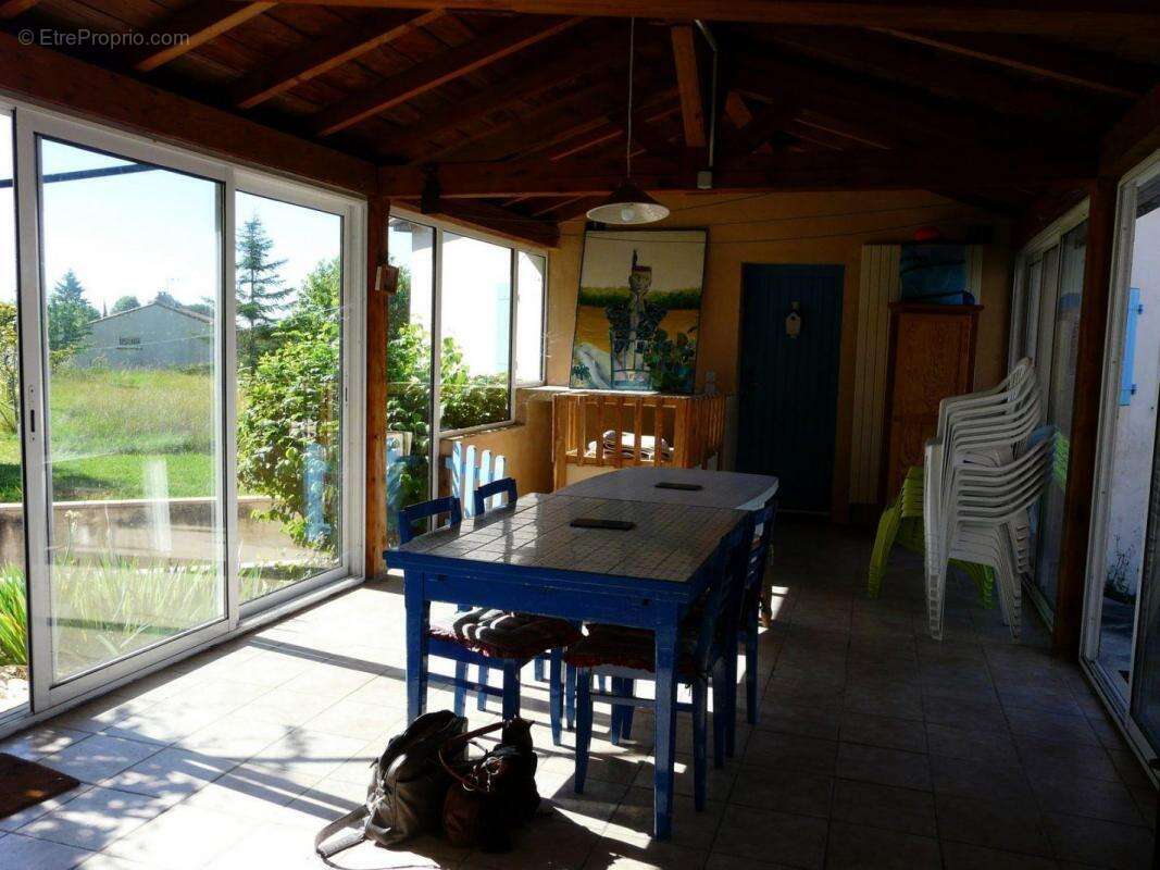 Maison à CASTELNAU-MONTRATIER