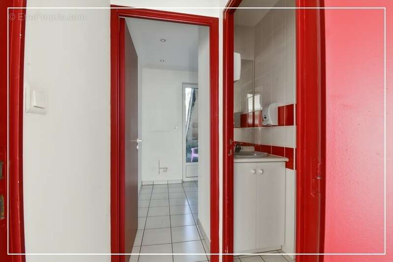Investissement locatif ou implantation professionnelle : une opportunité à saisir ! à vendre CULAN (18) - photo 8