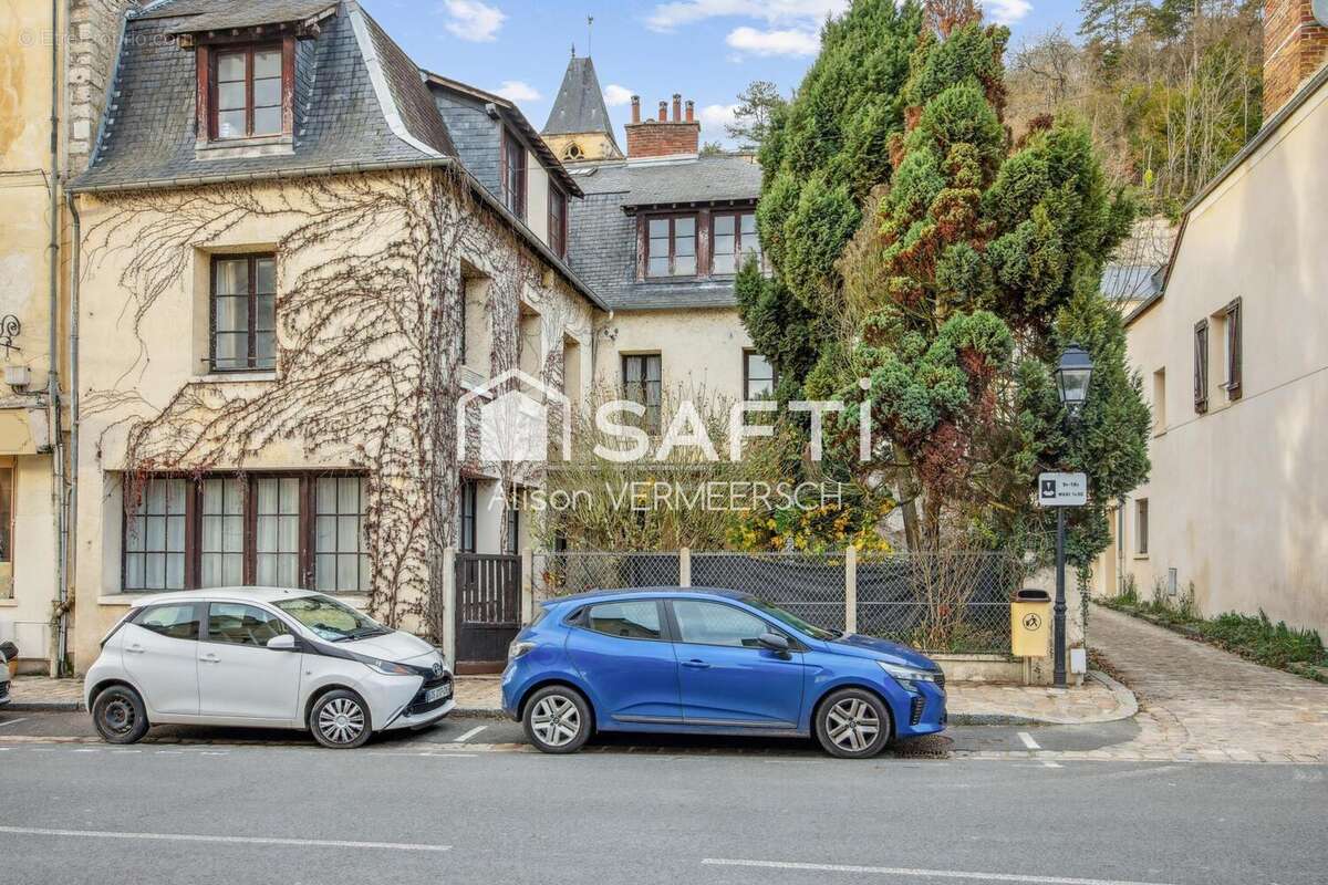 Maison 204 m² à La Roche-Guyon  - photo 2