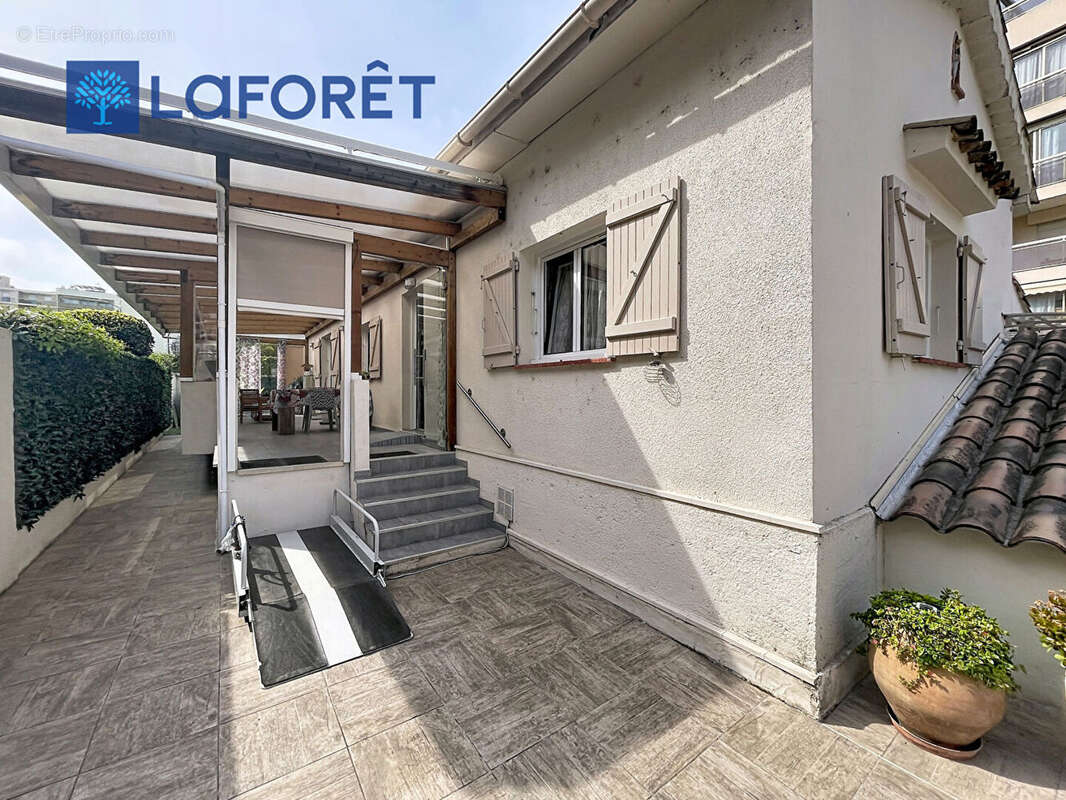 Maison à CAGNES-SUR-MER