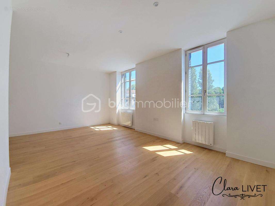 Appartement T3 - Entièrement rénové - Rue Gustave Nadaud - photo 4