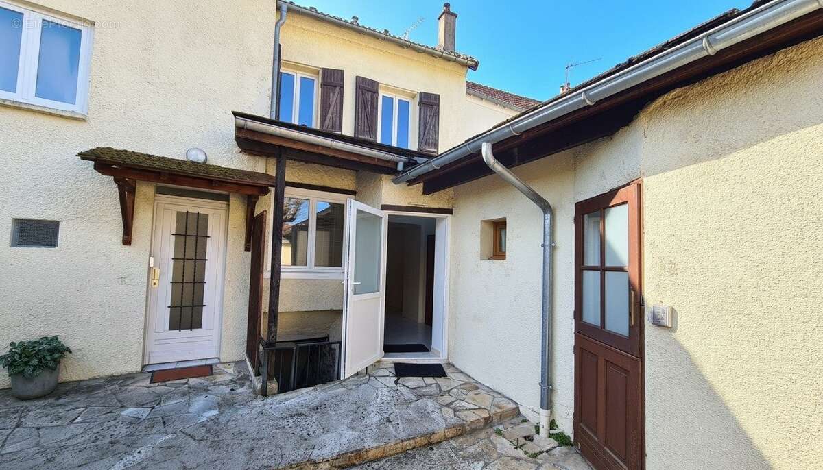 Appartement à MAULE