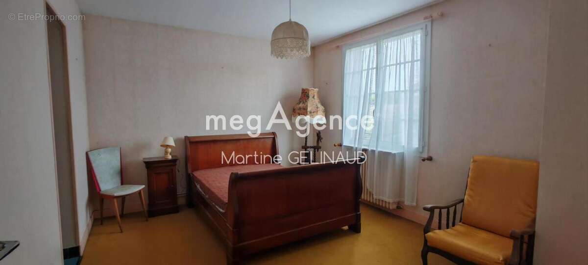 Maison 175 m² à Saintes  - photo 3