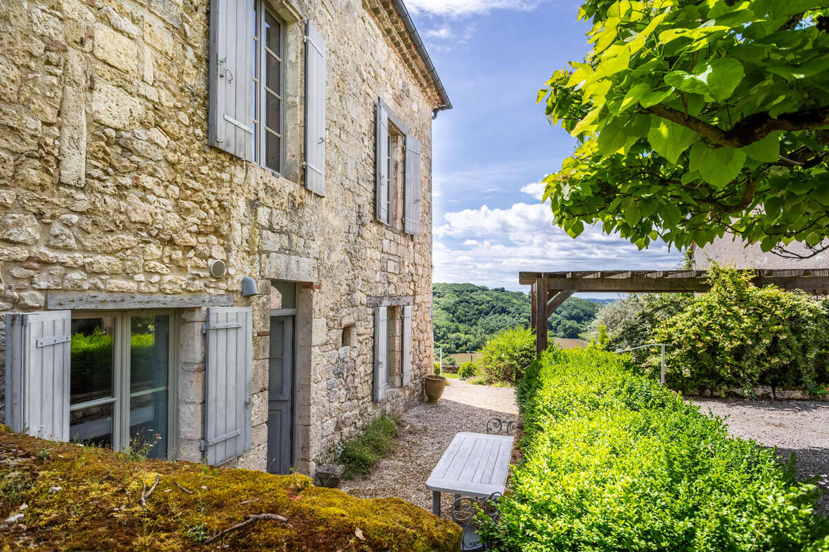 Maison à BEAUVILLE