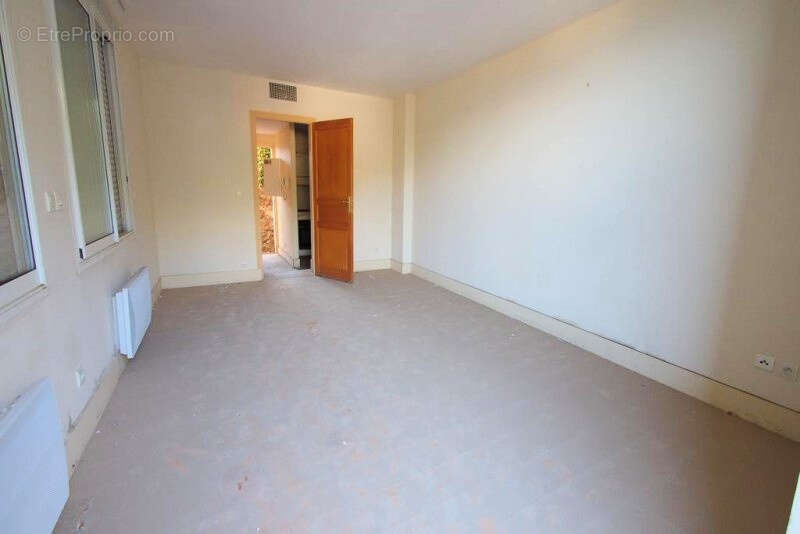 Appartement à LA TURBIE