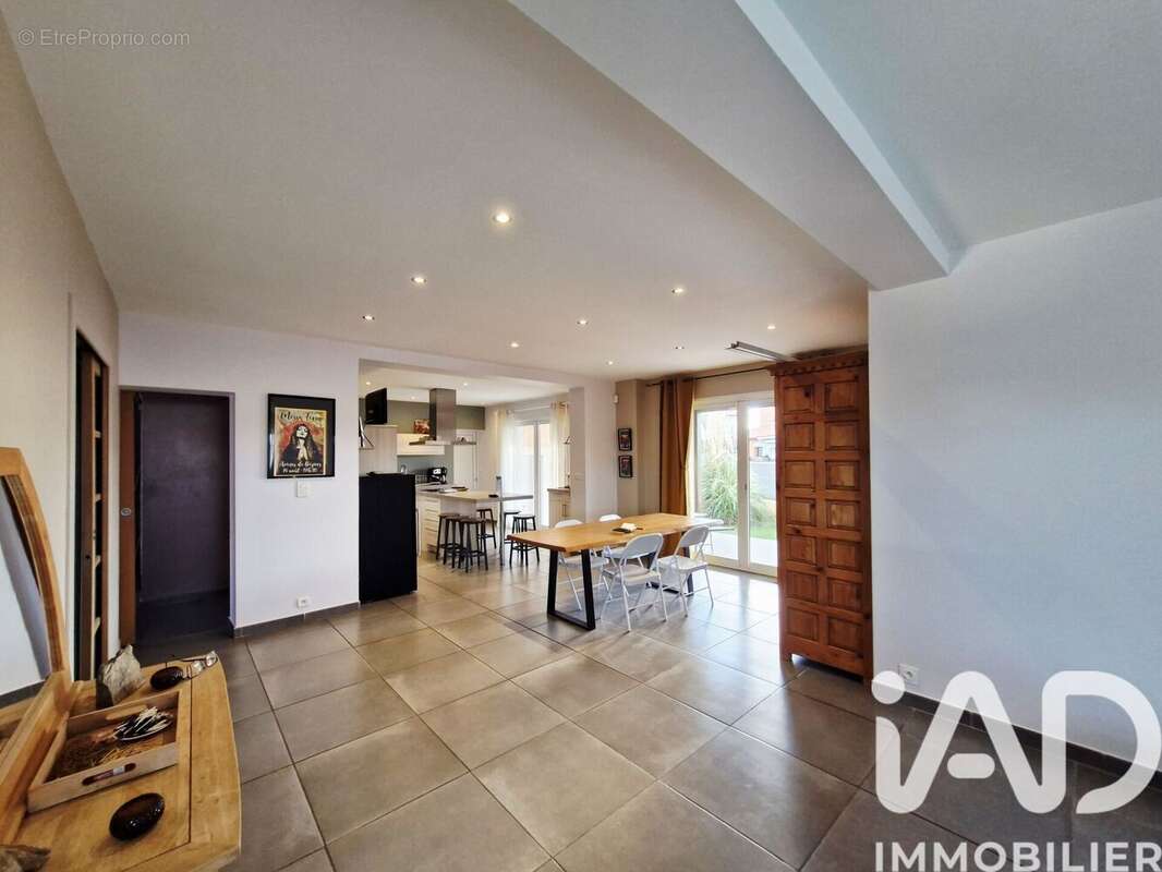 Photo 7 - Maison à NISSAN-LEZ-ENSERUNE