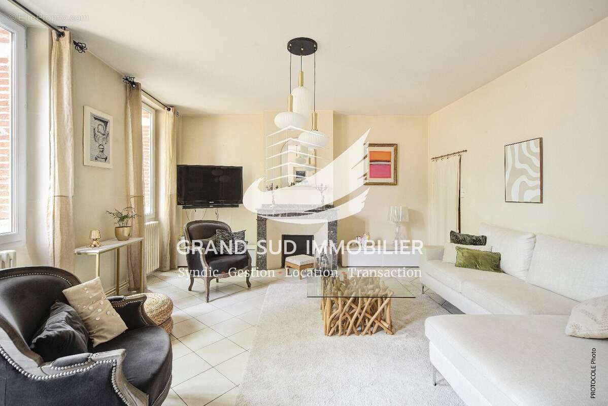 Superbe toulousaine rénovée avec le charme de l'ancien saint-martin-du-touch - photo 6