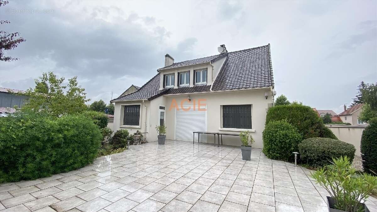 Maison à ROISSY-EN-FRANCE