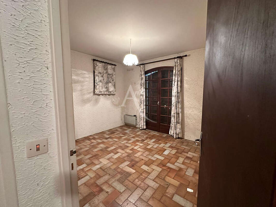 Maison à BUZET-SUR-TARN