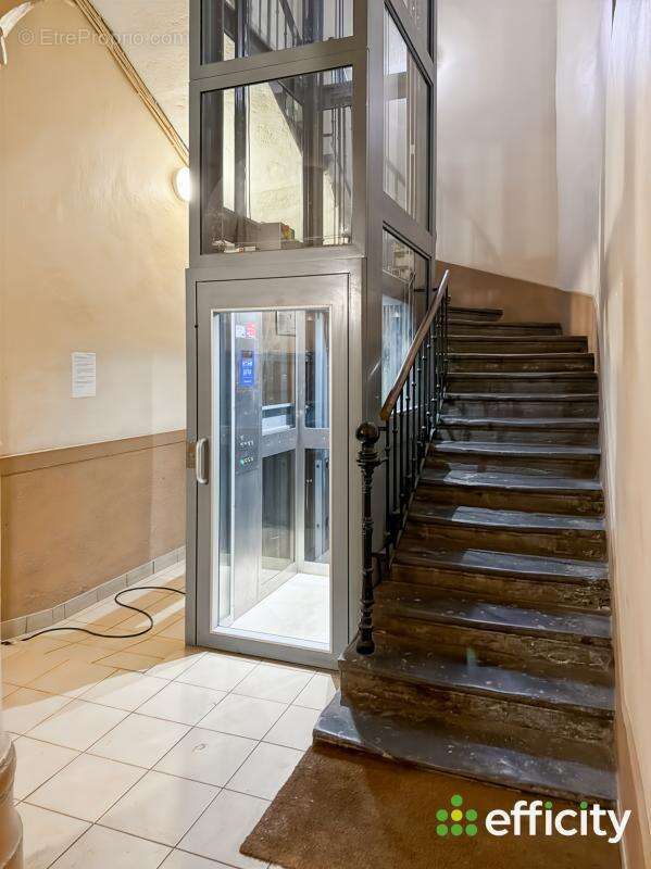 Appartement à LYON-6E