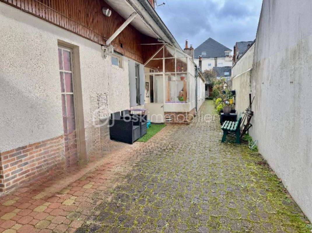 Maison à SAINT-CYR-SUR-LOIRE