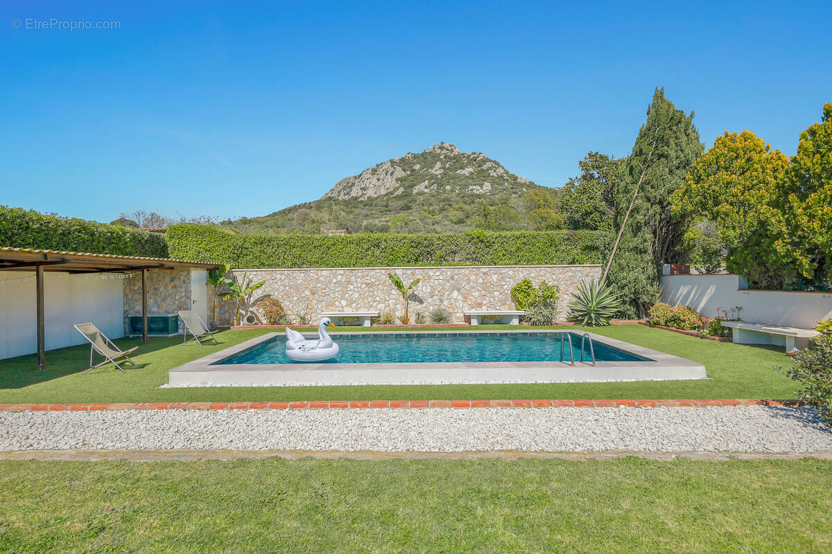Maison à HYERES
