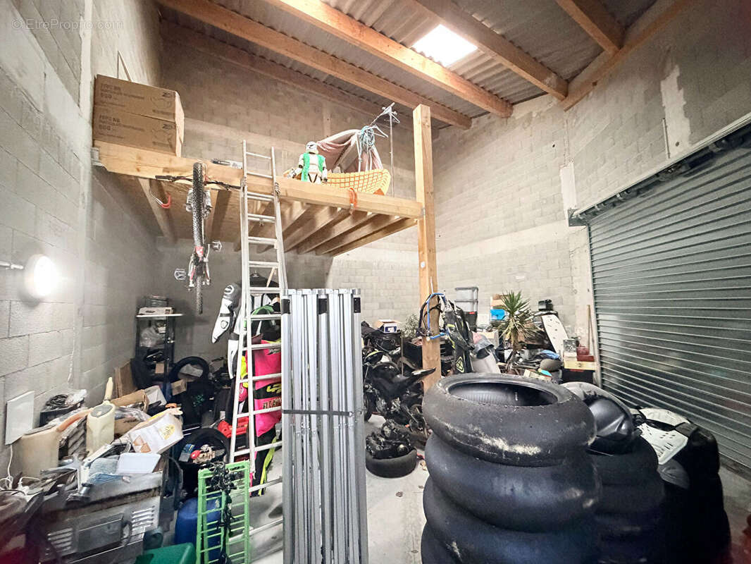 Cession de droit au bail local neuf 60 m2 + 16 m2 de mezzanine avec 3 places de parking privative ***tous commerces ***zac saint - photo 4