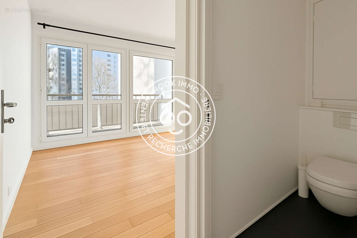 CHAMBRE 4 - Appartement à CHEVILLY-LARUE