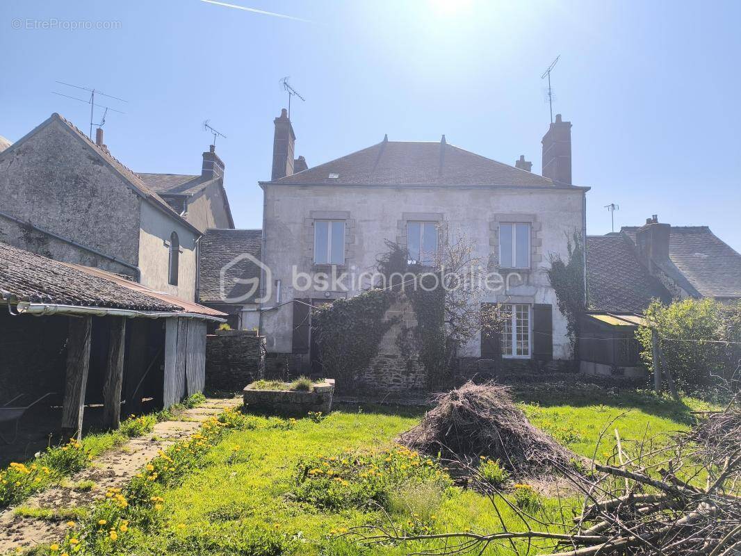 Maison à JAVRON-LES-CHAPELLES