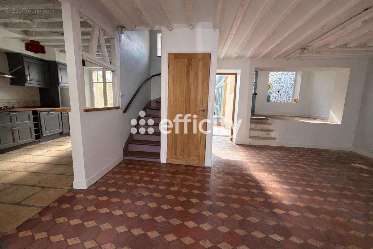 Maison à SAINT-LEU-LA-FORET