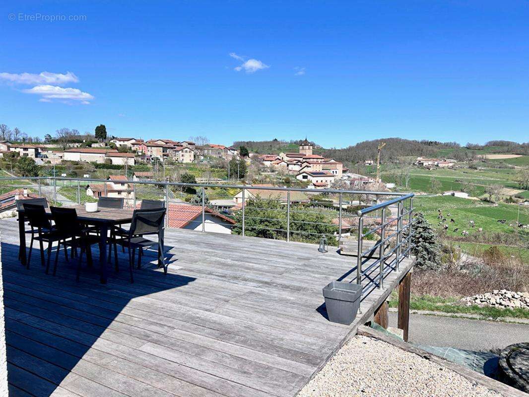 Maison à LONGESSAIGNE