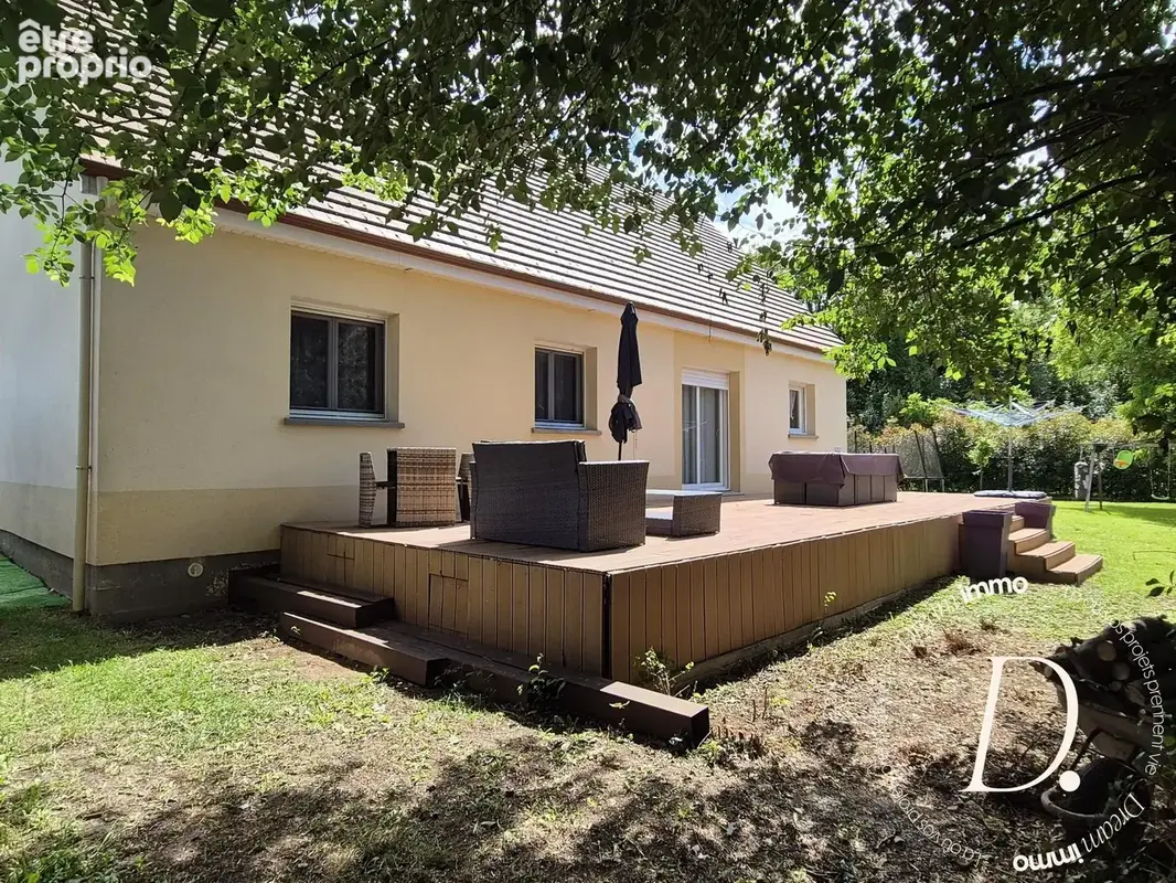 vue arrière de la maison